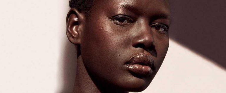 How To Choose A Bronzer Color For Dark Skin? | Maxim SB
